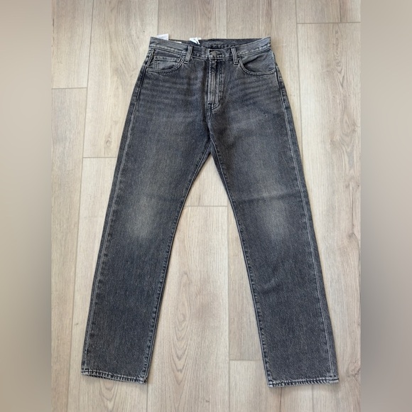 Levi's 551 Z Gray Authentic Straight Jeans 👖🩶

*NEW WITH TAGS 🏷️ - Picture 9 of 13